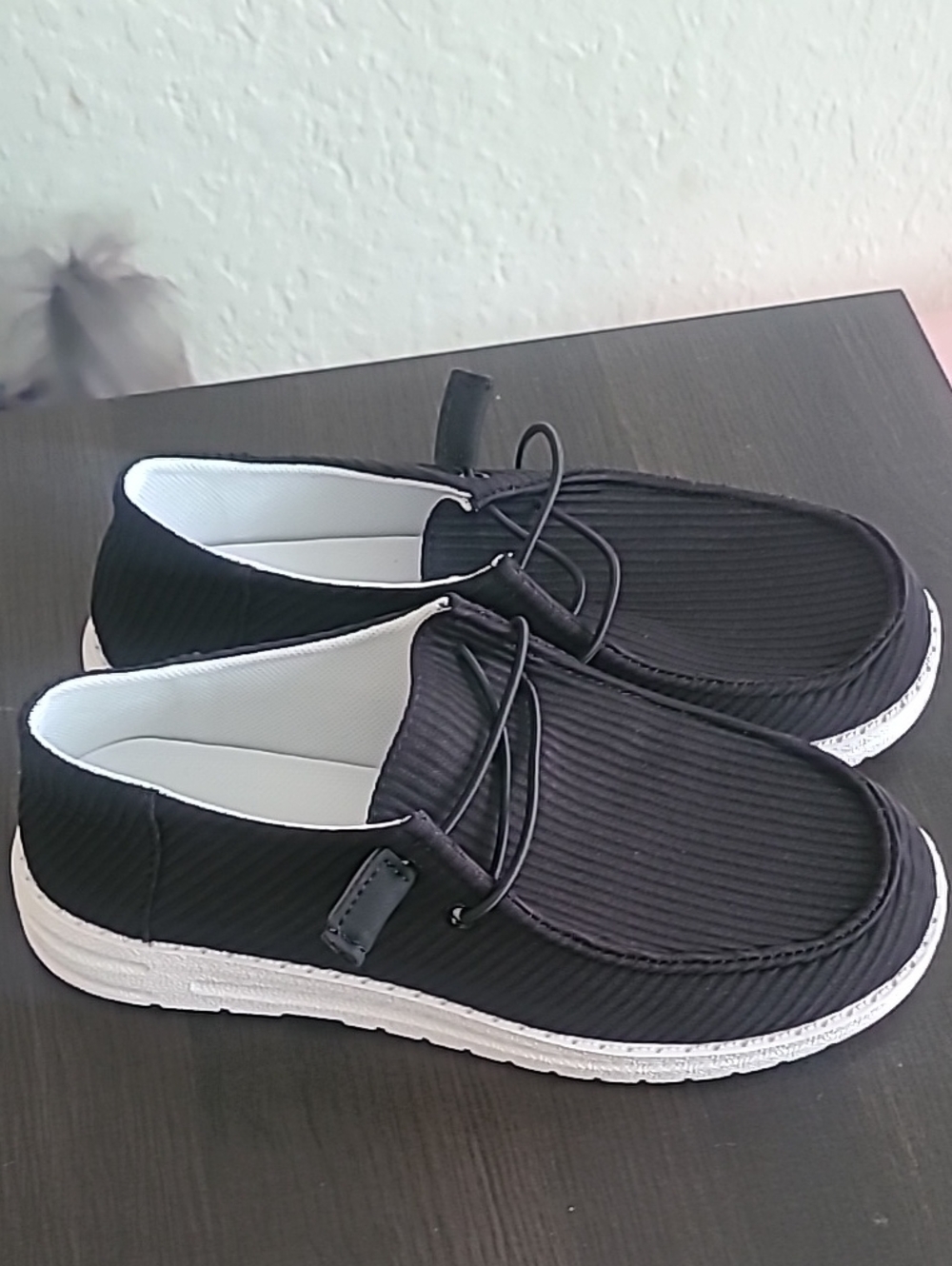 Casual Women Black Slip-On Lace Boat Shoes